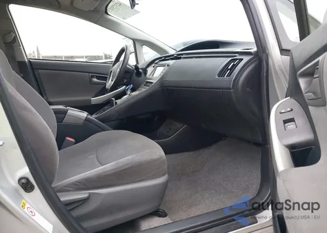 2015 Toyota Prius Three из США, поврежденный, VIN JTDKN3DU3F0441980